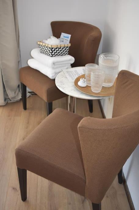 Near Amsterdam And Airport, 90m2, Privacy! Apartment *