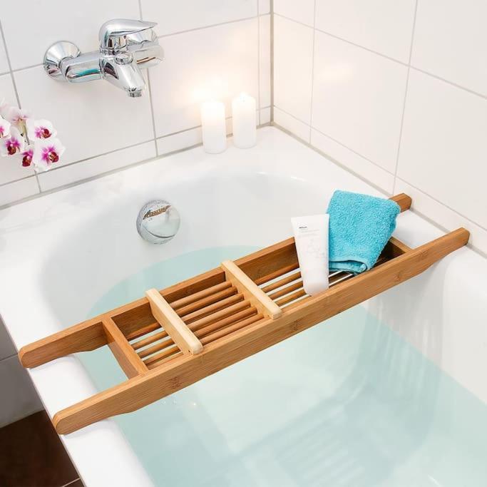 Near Amsterdam And Airport, 90m2, Privacy! Apartment Hoofddorp
