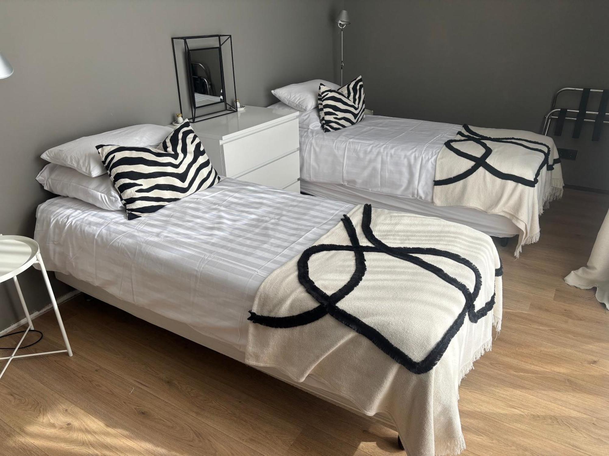 Near Amsterdam And Airport, 90m2, Privacy!